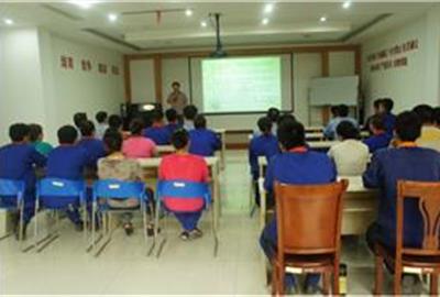 德創(chuàng)環(huán)保成功組織“班組長專題安全教育”培訓(xùn)